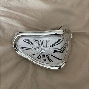 Silver Melting Clock Decor